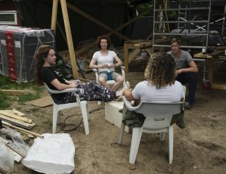 Building day 24 - Hulp van de familie